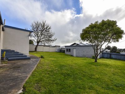 77 Lake Terrace East, Mount Gambier