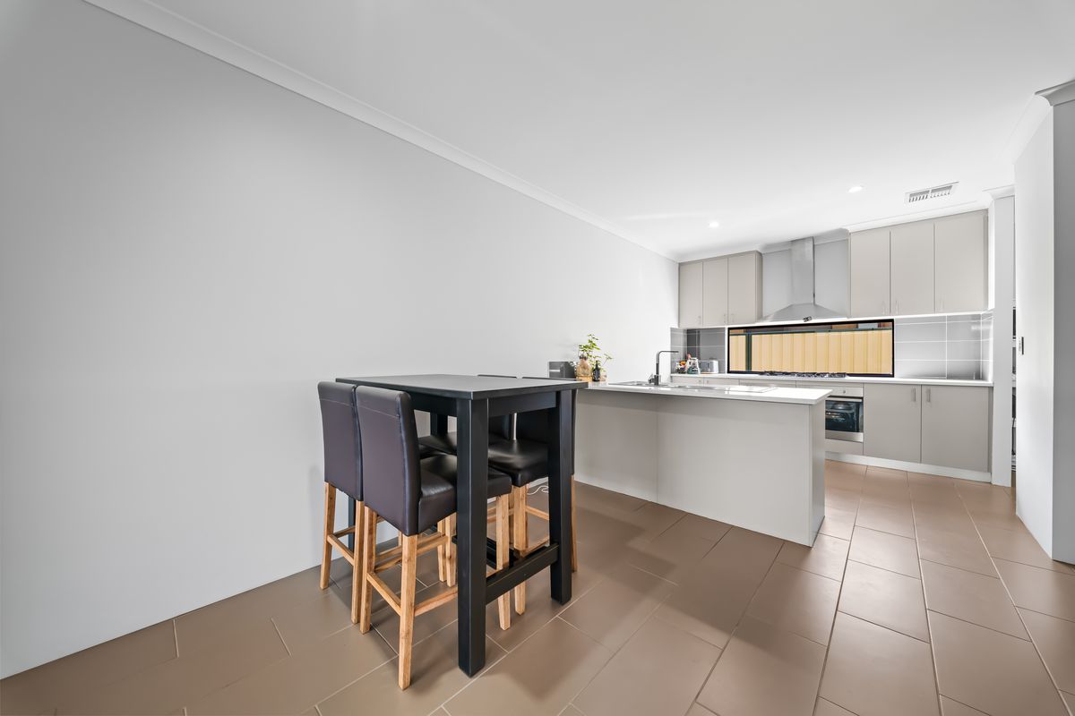 13 Eucalyptus Drive, Hammond Park