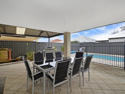 28 Turkich Parade, Aveley