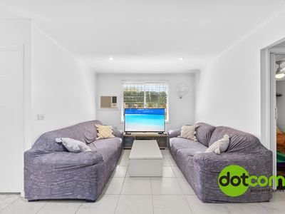 4 Darling Street, Abbotsbury