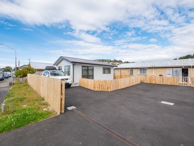 E / 20 David, Caversham