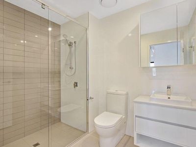 105 / 27 Kingsmill Street, Chermside