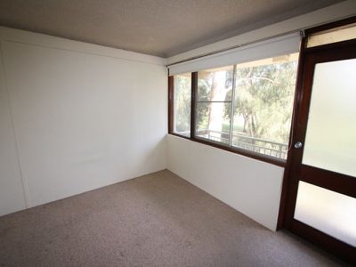 17 / 52 Meadow Crescent, Meadowbank