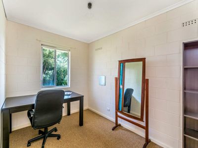6 / 9 Comaum, St Marys