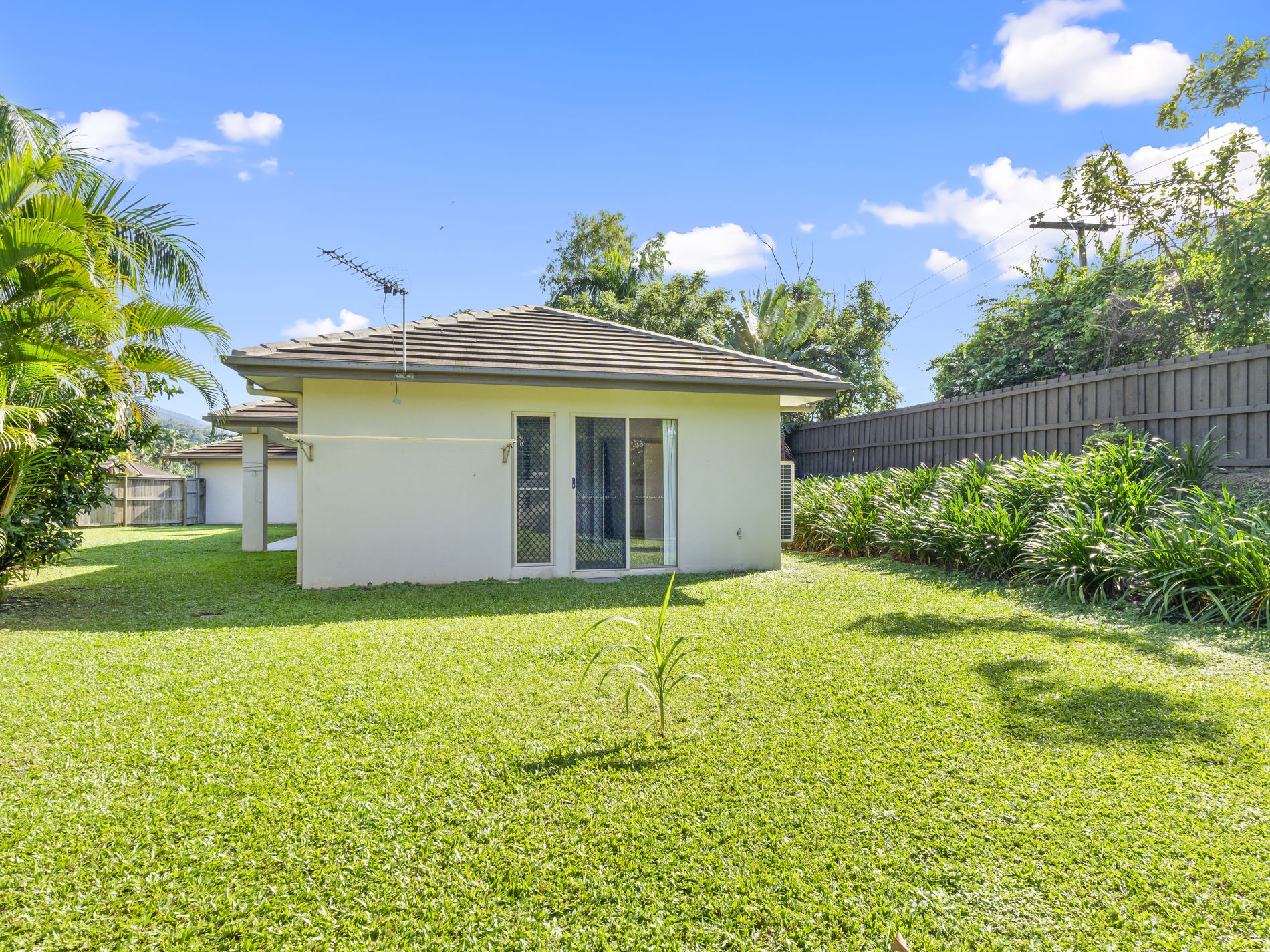 7 The Entrance, Kewarra Beach