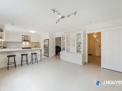 2 Drummoyne Crescent, St Johns Park