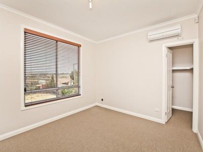 16A Laura Grove, Avondale Heights
