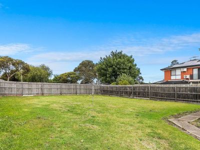 2 Kingsford Street, Braybrook