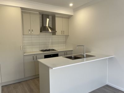 6 Rodway Walk, Tarneit