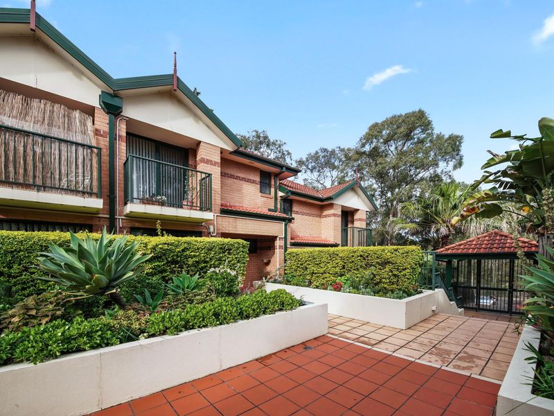 4 / 1A Henley Marine Drive, Five Dock