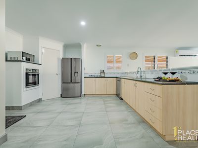 15 Curlewis Drive, Baldivis