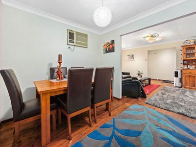 25 & 25a Nyngan Street, Quakers Hill