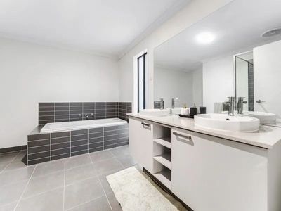 60 Ferrari Drive, Cranbourne East