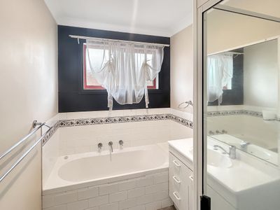 39 Cardiff Arms Avenue, Dubbo