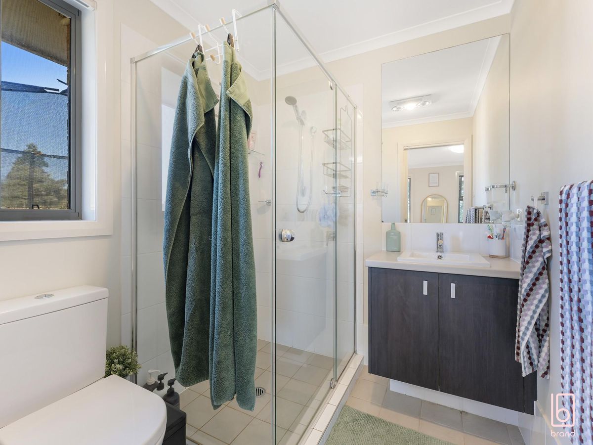 37 Grasstree Avenue, Woongarrah