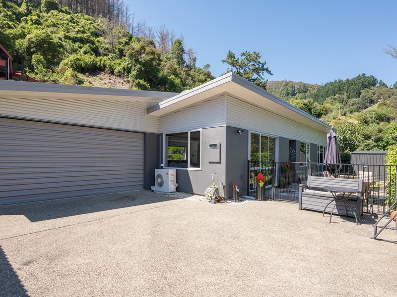 3 Sugar Loaf Place, The Brook