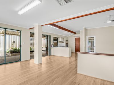 6 Borah Court, Caversham