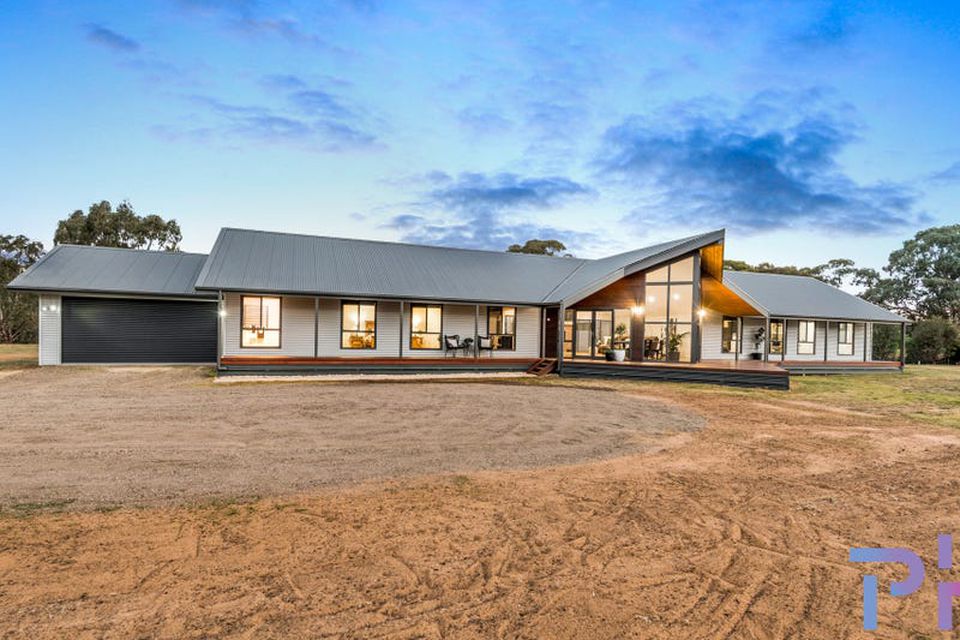 8 Montgomery Lane, Lockwood