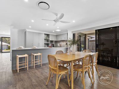 41 Ngungun Crescent, Glass House Mountains