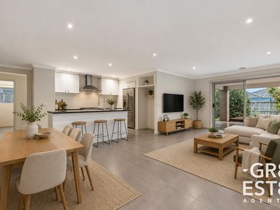 7 HAYTON PARK BOULEVARD, Cranbourne West