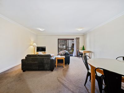 8 / 118 Mounts Bay Road, Perth