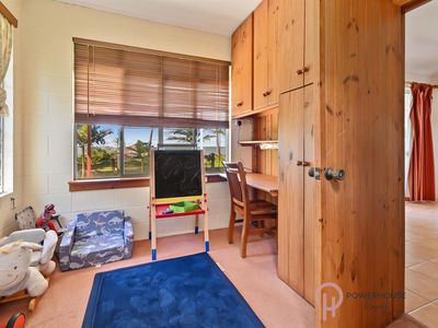 22 Feldt Street, Flying Fish Point