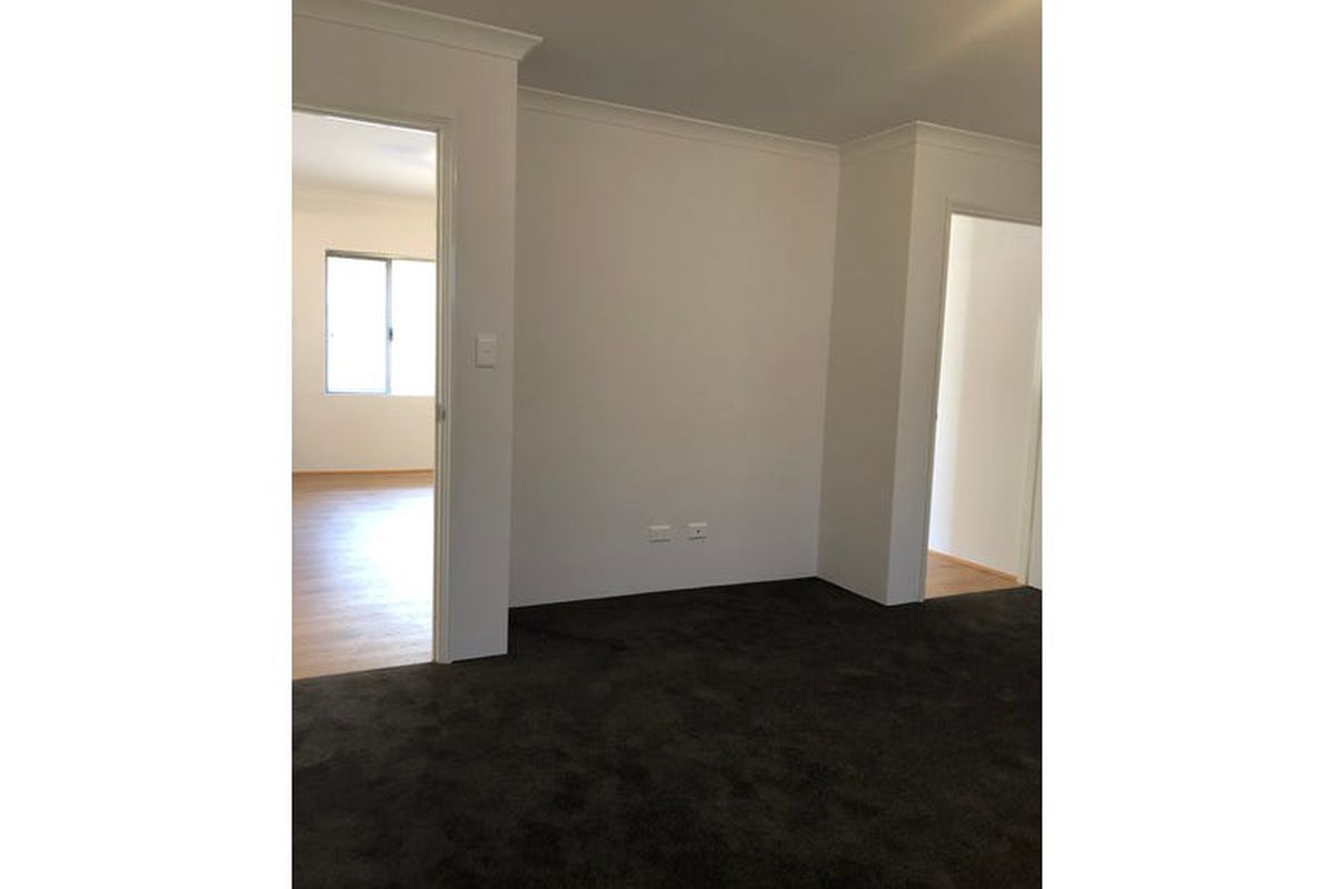 12 Greywacke Entrance, Piara Waters