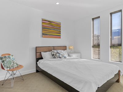 2F / 5 Furneaux Way, Remuera