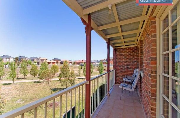 7 Meadowbank Lane, Craigieburn
