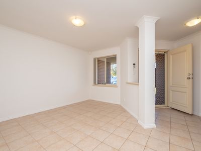 73 MONTORO DRIVE, Port Kennedy