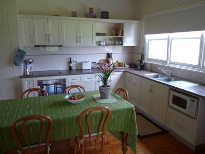 668 Walsh's Road, Horsham