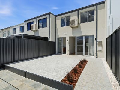 15 Montague Gra, Bushmead