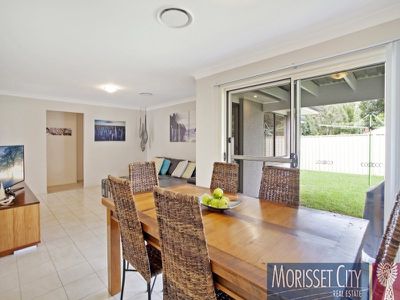 6 Reuben Close, Cooranbong