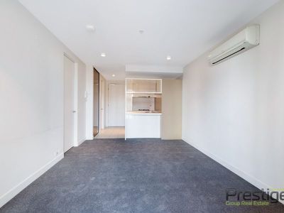 1610 / 33 Mackenzie Street, Melbourne