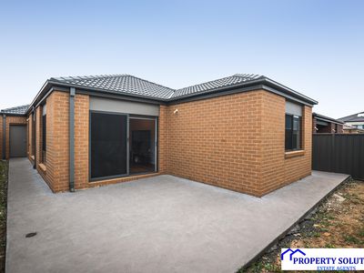 9 Rotary Street, Clyde