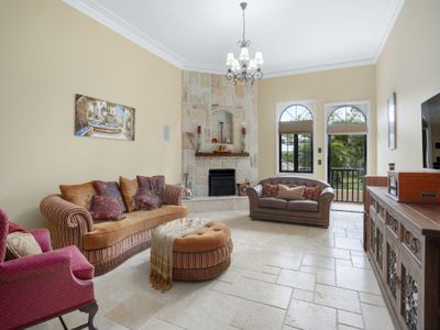 33 Wilga Drive, Bunya