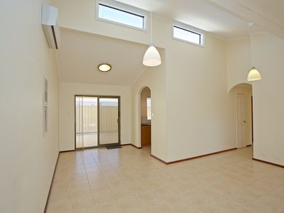 8/9-11 Hinderwell Street, Scarborough