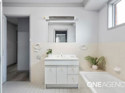 16 Thistleton Drive, Burrill Lake