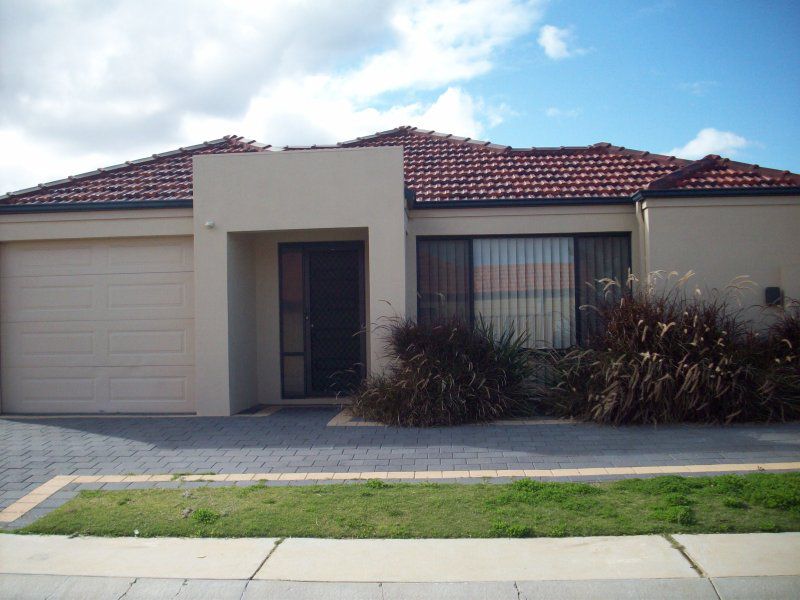 62 Jedburgh Loop, Sinagra