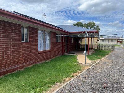 24 Hawthorn Street, Nanango