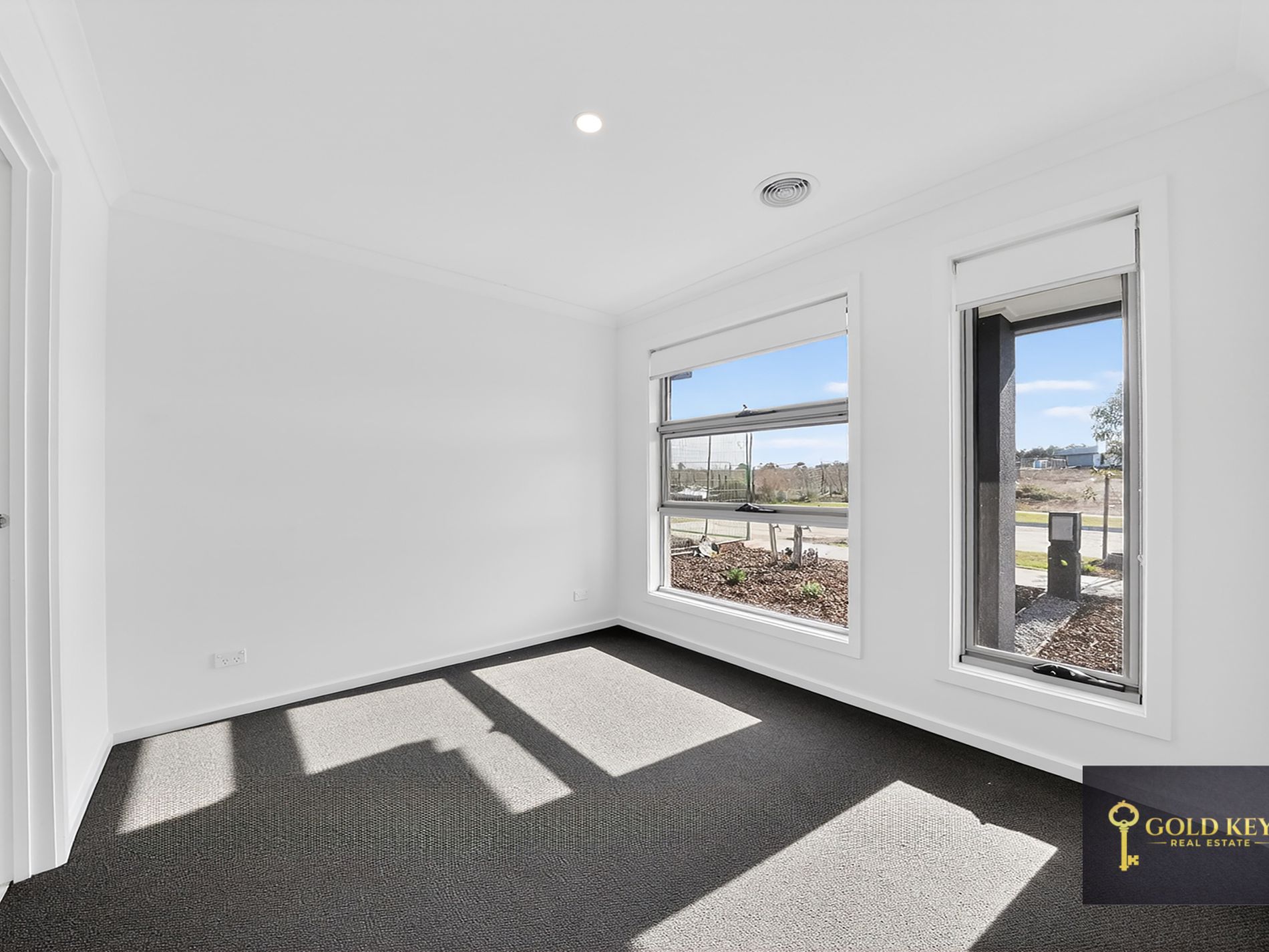 27 Comb Street, Manor Lakes