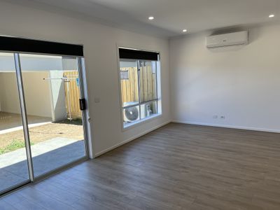 5 Rayer Walk, Tarneit