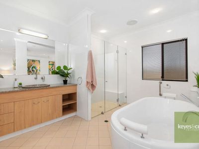 4 Bounty Court, Douglas