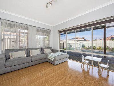 12 Durance Drive, Port Kennedy