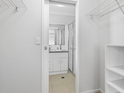 7 COLOMBIA STREET, White Rock