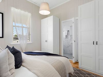 1 New Chum Road, Dinmore