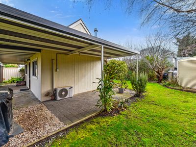 4 Hill Street, Donovans