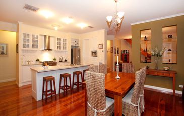8 Lakeside Drive, Berwick