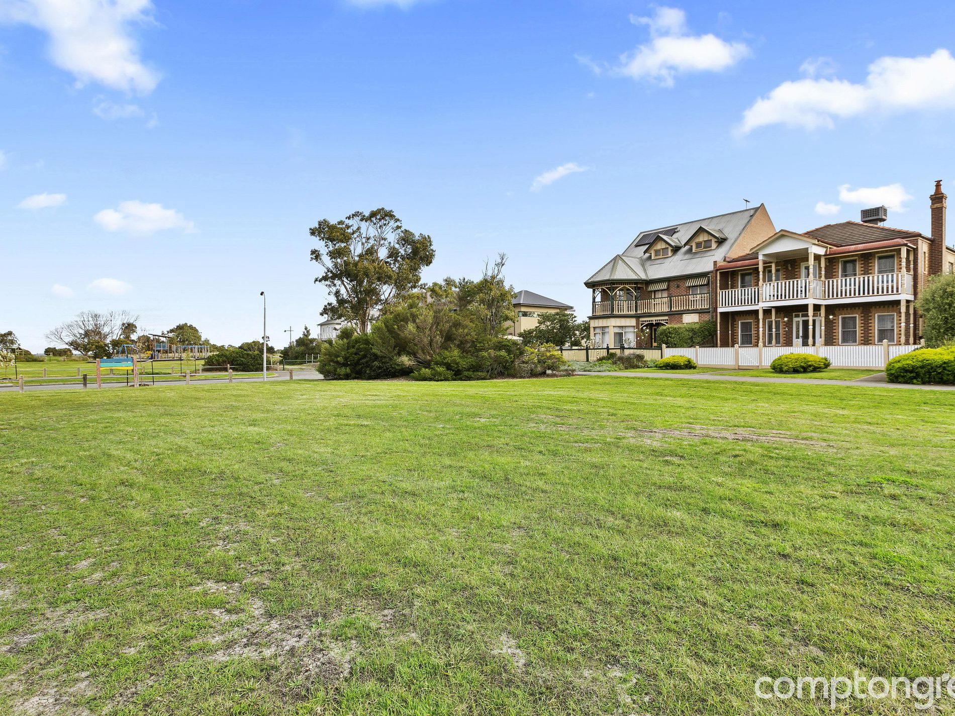 4 O'Connell Mews, Williamstown