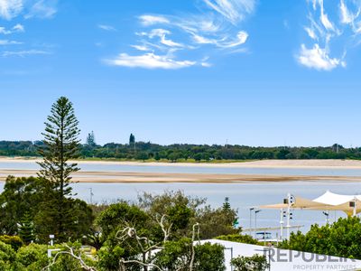 402 / 11 NORMAN STREET, Southport